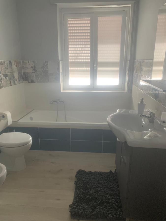 Le Stanze Di Dalia Bed and Breakfast Crotone Eksteriør billede